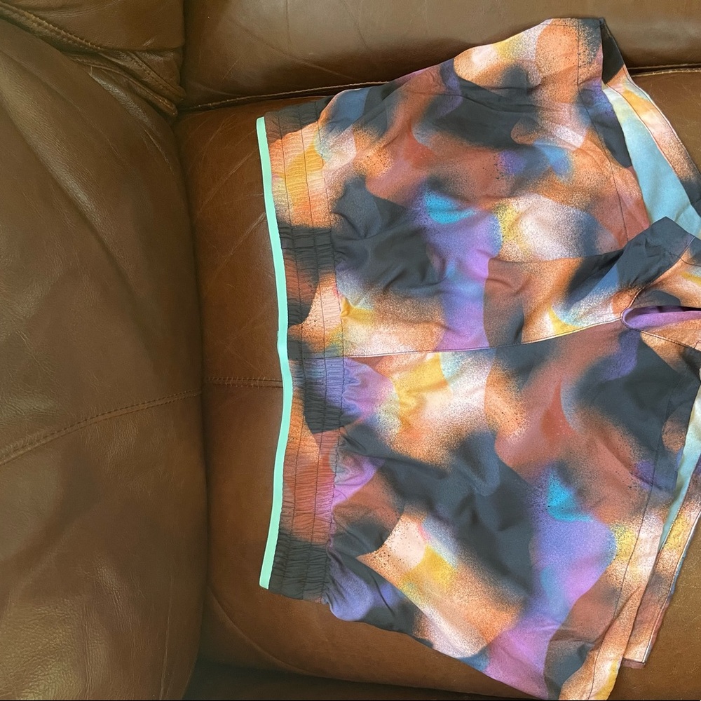 Breathe Run Short- Fabletics - Picture 8 of 9